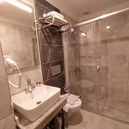 Nupera 3*