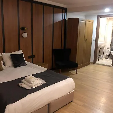 Nupera Oda ve Kahvaltı 3*