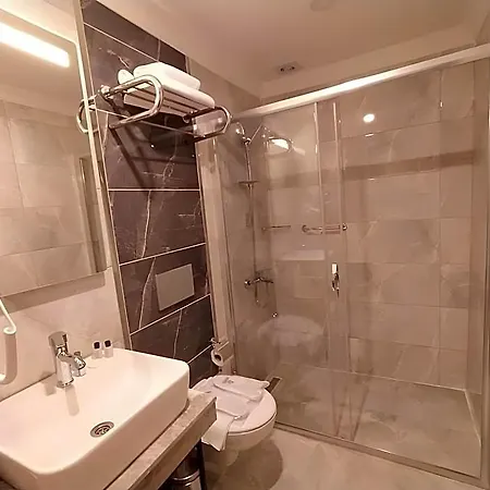 Nupera 3*