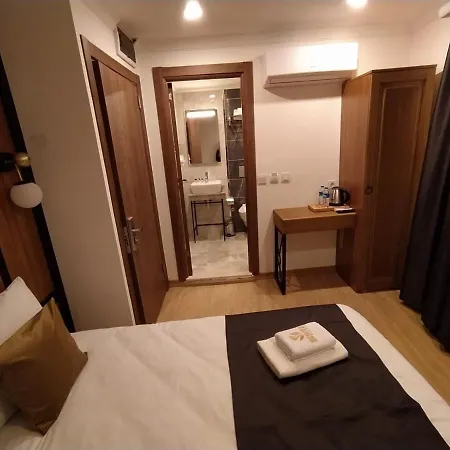 Oda ve Kahvaltı Nupera 3*